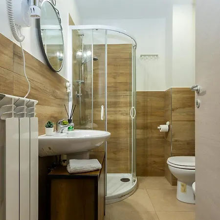 Casa Luce Family House Centro Free Wifi - Netflix Apartment *